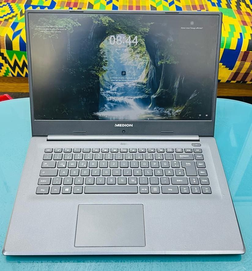 MEDION Gaming laptop 10eme génération CORE i5