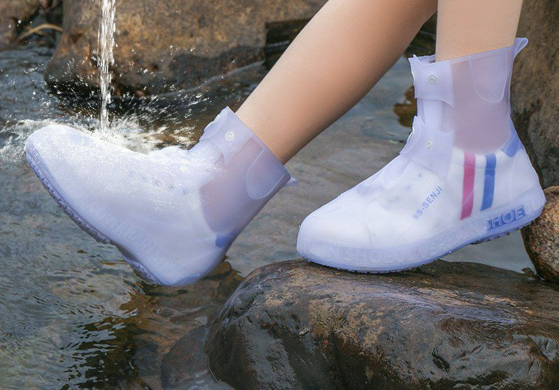 Couvre chaussures ou  chaussures de pluie imperméables en silicone imperméable résistantes à l'usure couvrent les chaussures de pluie a  la mode pour enfants et adultes, pour  hommes et femmes
