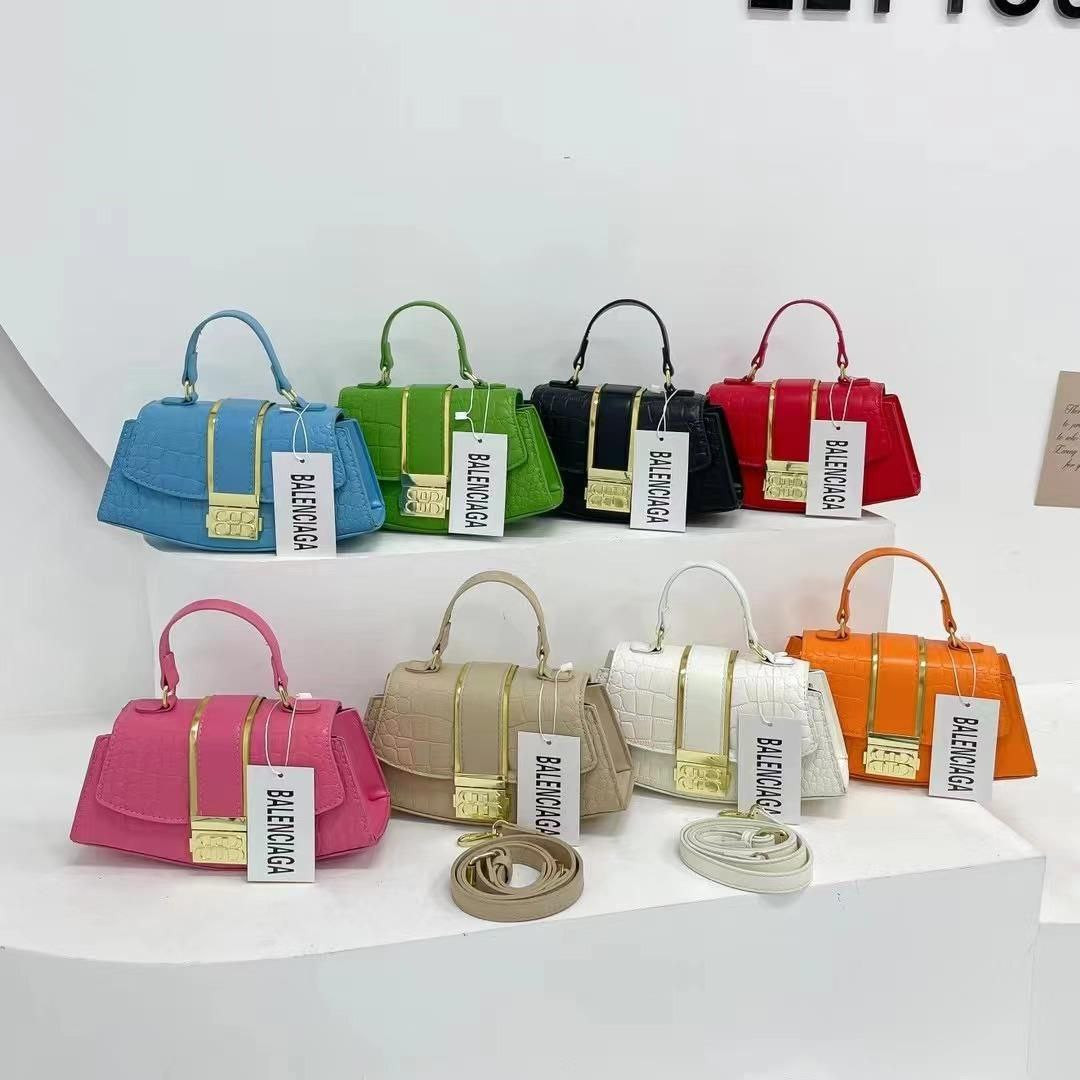 Nouveau petit sac femmes sac net rouge version coréenne sac à bandoulière indentation sac à main lettre sac de messager